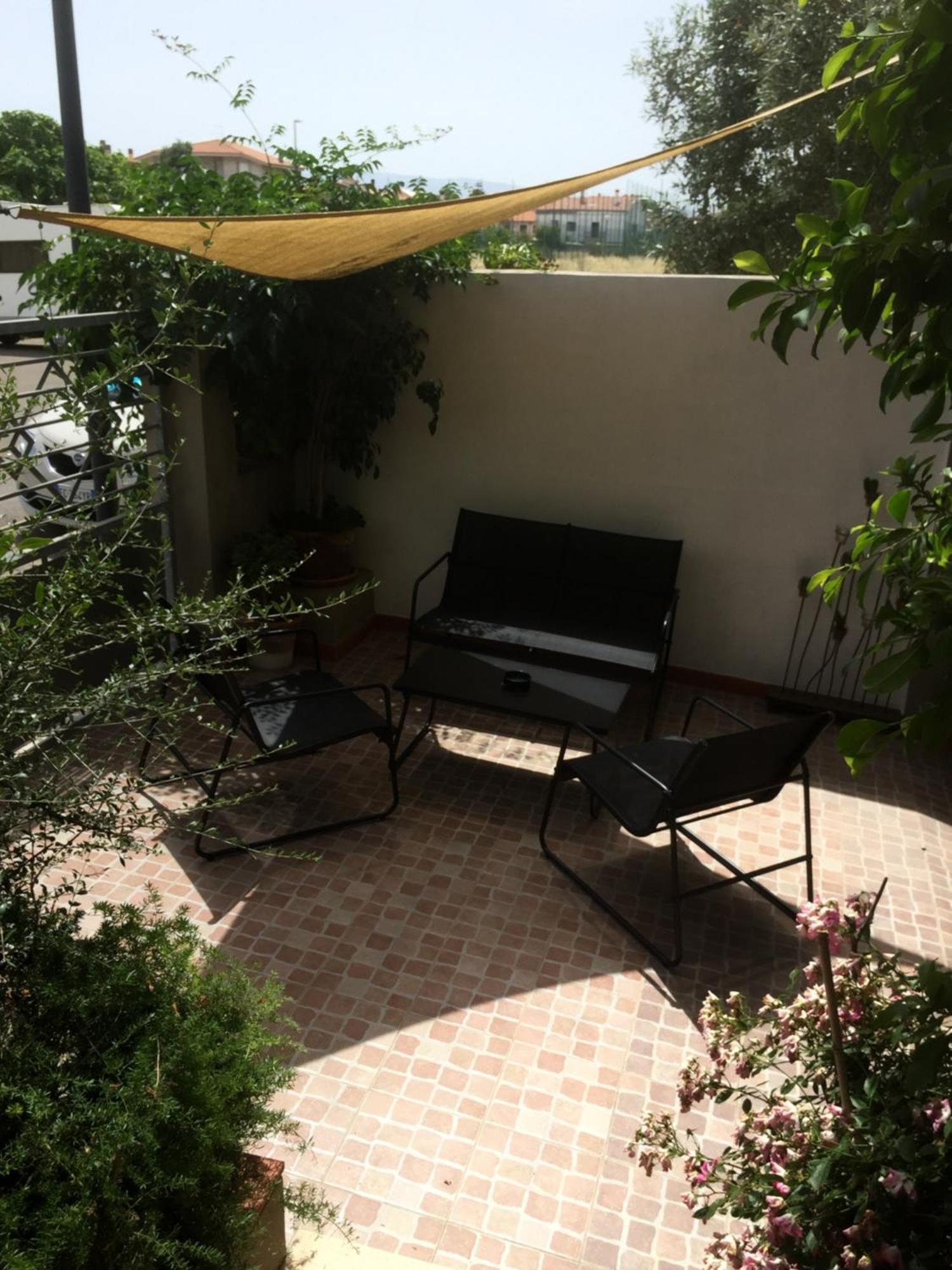 B&B Filomena Santa Giusta Bagian luar foto