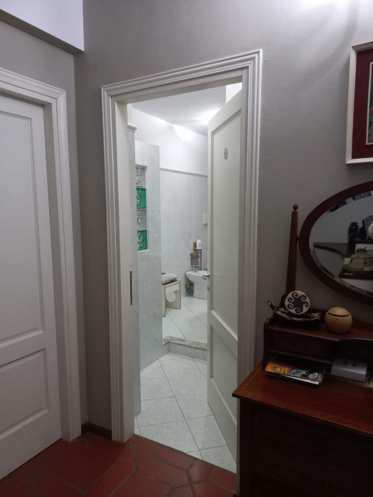 B&B Filomena Santa Giusta Bagian luar foto